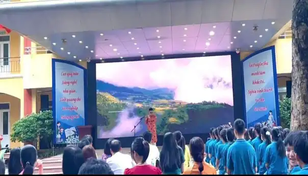 Âm nhạc – Ánh sáng lấp lánh lan tỏa khắp không gia
