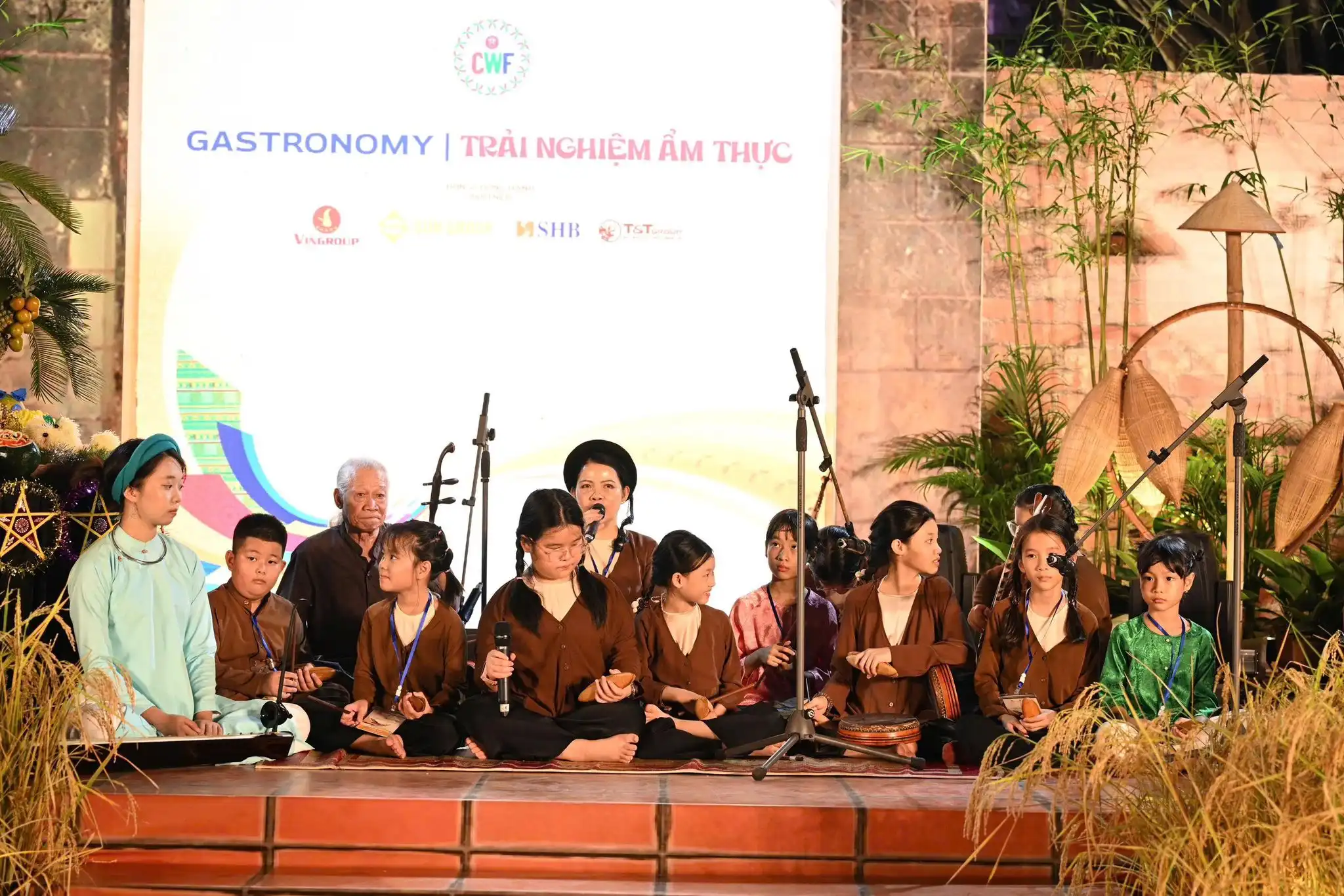 Xẩm Hà Nội vang lên trong đêm khai mạc Lễ hội Văn hóa Thế giới 2025